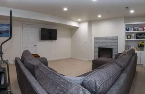 Gillette House | Enjoy the Camporee in style with this spacious, elegant home great for a family