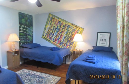 Orrtanna House | Close to Gettyburg's battlefields, wineries, antiquing, orchards, resturants.