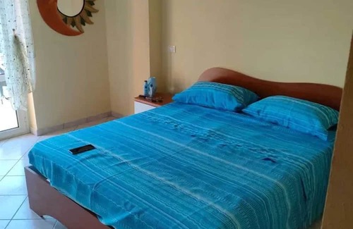 Torre Melissa Apartment | Homerez - 80m² Apartment in Torre Melissa with Garden