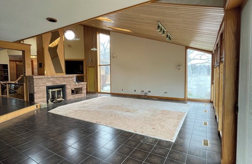 Algoma District House | Waterfront house for rent in Algoma Mills on the North Channel of Lake Huron.