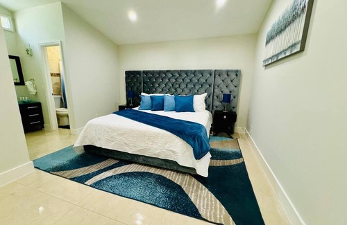 Deerfield Beach House | My Sunshine Place. Your home away from home!