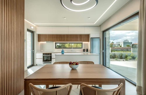 Pyrgos Psilonerou Villa | Villa 'Deux Olives Luxurious Quality' with Sea View, Wi-Fi and Air Conditioning