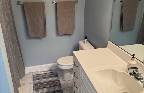 Northpoint Condo | Two-Story Condo with Hot Tub