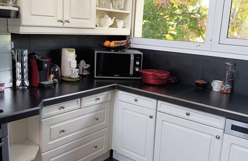 Osny House | Homerez - Beautiful house for 4 ppl. with garden and terrace at Osny