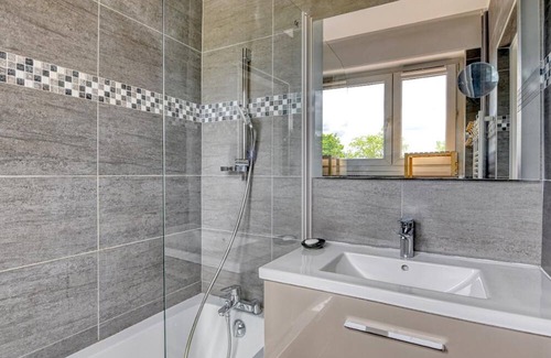 Republique–Point-du-Jour Apartment | Elegant flat of 100m2 in Boulogne