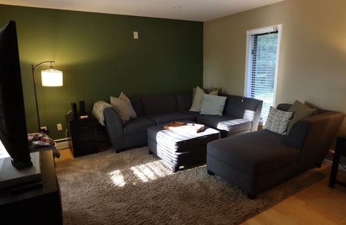 Eagle River Cottage | Rest & Recharge at this Cozy Cottage on the Eagle River Chain