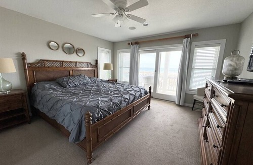 Corolla House | Ocean Front + Sound Views in Pine Island! Saltwater Pool & Direct Beach Access