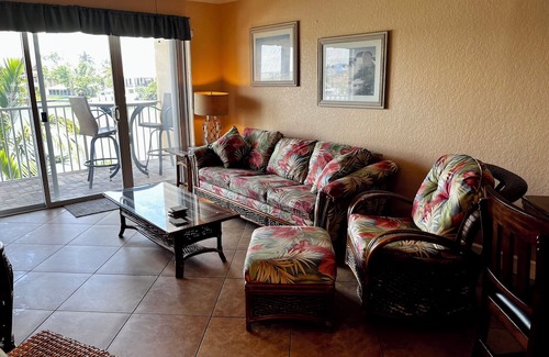 Capri Isle Condo | One bedroom, one bath condo on the water. Walk to beaches. Breath taking view