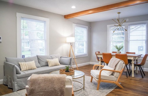 Murray Hill House | Charming Home Retreat "La Casita"~Sleeps~6
