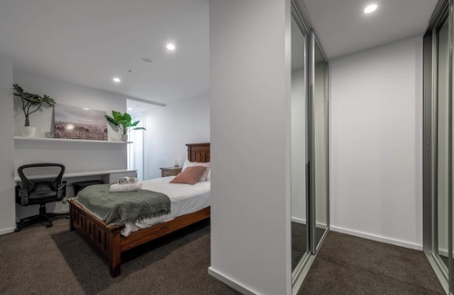 Coombs Apartment | Black Mountain Views In Coombs ACT
