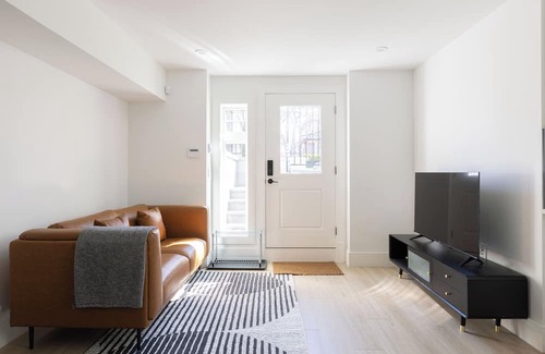 Vancouver South Apartment | Hills House | 15 Min to YVR & Downtown Vancouver