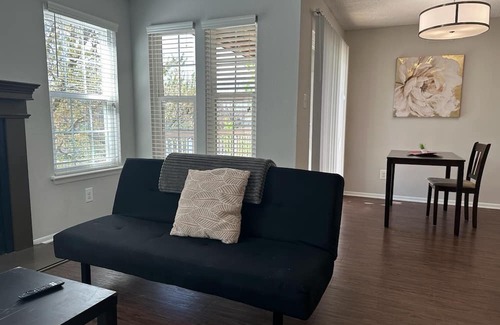 Gaithersburg Apartment | Cozy Home by Rio Lakefront