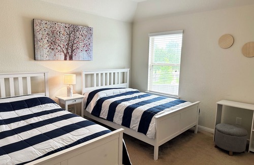 Tomball House | Refreshing 4bdr home w Pool!