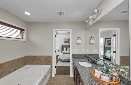 Lenox House | Exquisite Escape in Buckhead