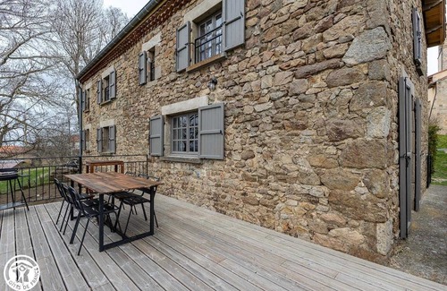 Chameane House | Gîte du Renard - LE VERNET-CHAMEANE