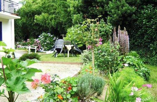 Auray House | Vrbo Property