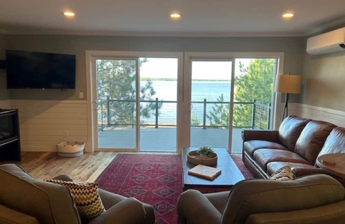 Duluth Apartment | Serene Beach and Stunning Cottage Apartment on Lake