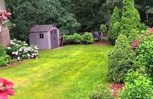 Grand Haven Apartment | Nice 2-bedroom apartment in Grand Haven with WiFi, AC, near Lake MI, & shopping.