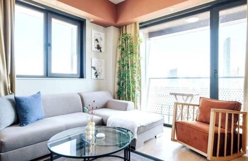 Umraniye Apartment | Rhea - Chic 1BD Apt w/ Balcony Views & Parking