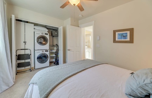 Oregon Coast Cottage | Oceanfront Yachats Cottage w/ View & Beach Access!
