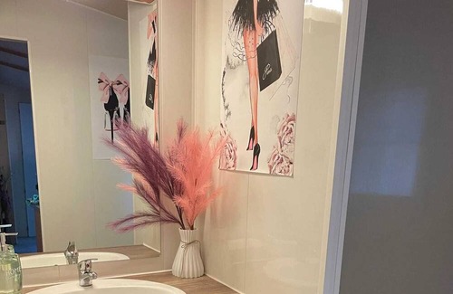 Saint-Jean-de-Valeriscle House | Homerez - Bungalow for 5 ppl. with shared pool at Saint-Jean-de-Valériscle