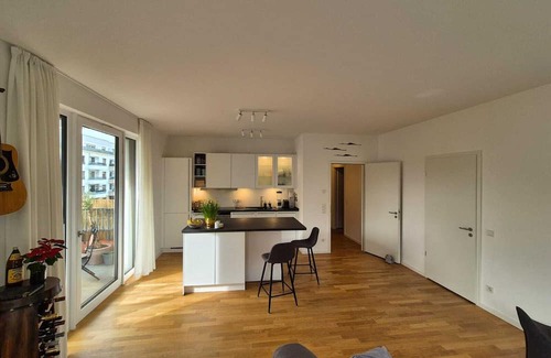 Wittenau Apartment | New building! In 15 minutes in the city center