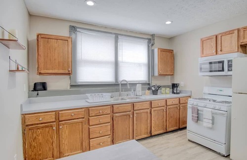 Windsor Park Apartment | *Windsor Park Nook Minutes to downtown Mass Ave*