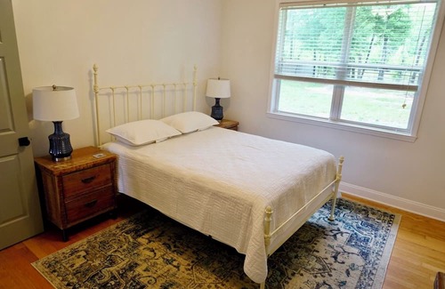 Freeport House | Bay Breeze House-Close to the Bay and a short drive to Beautiful 30A Beaches