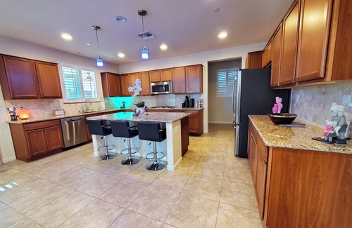 Elk Grove House | Bottom story In Luxury Home Next To New Casino