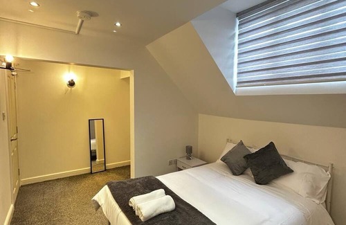 Oldham House | Entire Apartment Manchester - Near Etihad Stadium - Close To The City