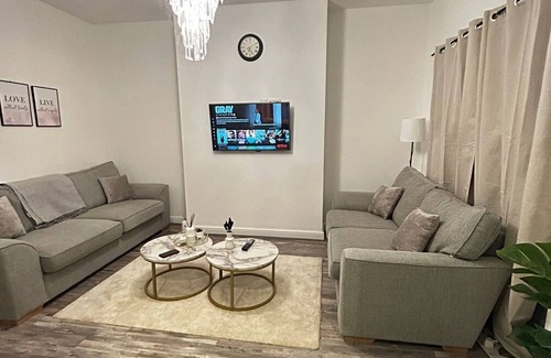 Oldham House | Entire Apartment Manchester - Near Etihad Stadium - Close To The City