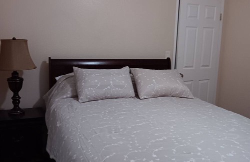 Mojave Apartment | Lovely furnished 2/1 apartment, with washer & dryer, free parking, free Wi-Fi...