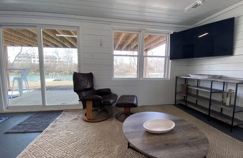 Indianapolis Apartment | White River Bungalow A. Waterfront family and pet friendly retreat!