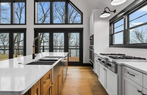 Faribault Cabin | Lake house with stunning views of Roberds Lake year round!