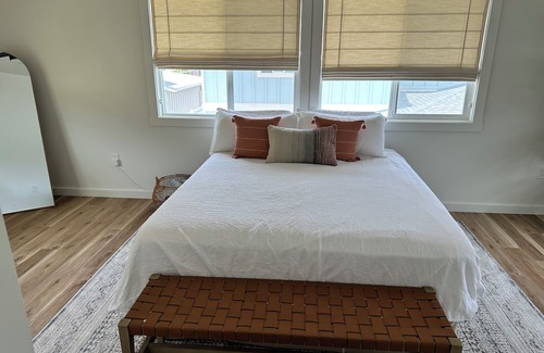 Kahuku House | Modern North Shore Getaway 4 Bedroom Home - short walk to the beach