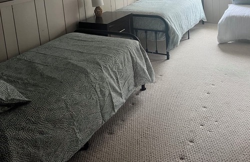 Houghton Lake House | Spacious, pet friendly home in Houghton Lake