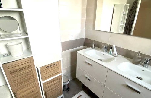 Briscous House | Homerez - House 15 km away from the beach for 4 ppl. with garden at Briscous