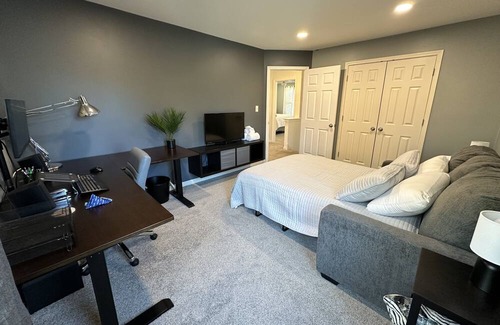Douglass Hills House | Easy interstate access puts you anywhere in Louisville within 15 minutes.