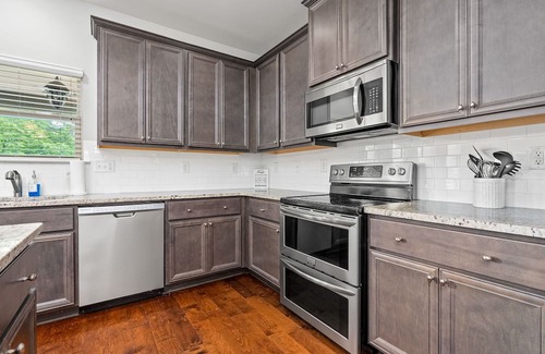 Opelika House | Perfect for the entire family! Fire Pit! Convenient Location!