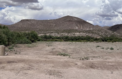 Radium Springs RV Rental | Horner Hacienda, primitive dry campground on the bank of the Rio Grande River!