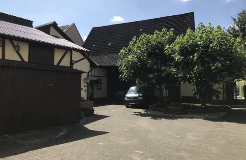 Bad Homburg v.d. Hoehe Apartment | Gemütliches Appartement in Kleinem Gästehaus auf Einem Hof - Zentral Gelegen