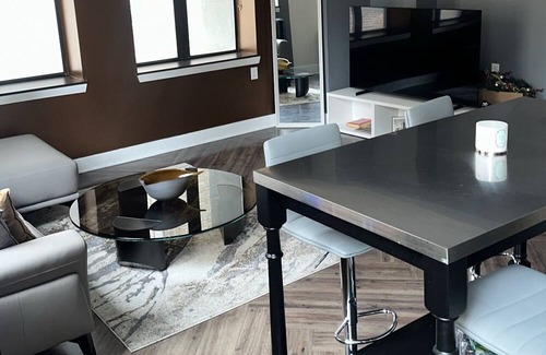 Downtown Detroit Apartment | Where luxury meets convenience! 😎