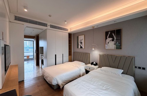 Shajing Apartment | Convention Studio - 5 min walking to SZ Convention Centre