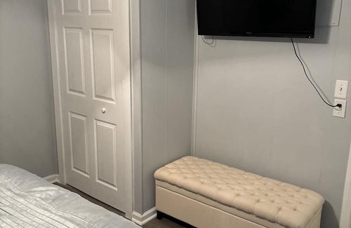 Lithonia Cottage | Cozy cottage , country setting but 15 minutes from resturants and mall