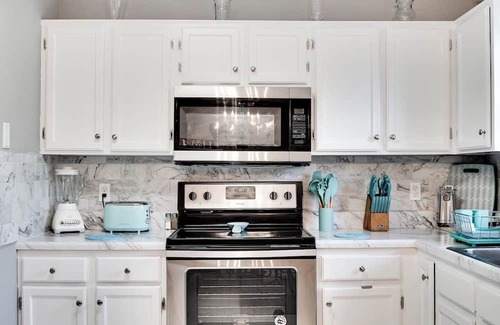 Gallatin House | Touch of Turquoise, Gallatin TN