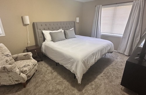 Fair House | Spacious Family Getaway 4BD/2BH