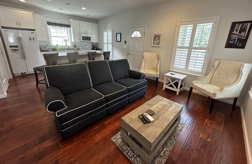 Bethany Beach Cottage | Beachy cottage close to ocean, biking trails and community dock for crabbing