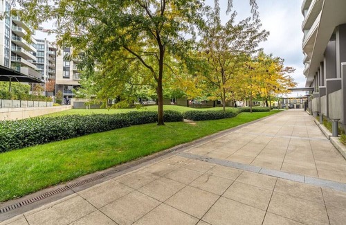 Capital Hill Apartment | New to VRBO: Spacious APT, 8 mins to Old Parliament House!