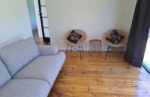 Richmond House | 3bdrm House Central Richmond Sleeps 7. Walking Distance to Central Richmond