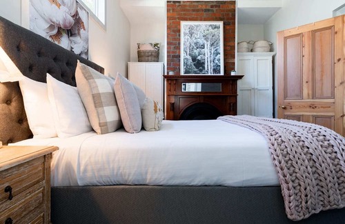 Invermay House | Bluebell Cottage Summ